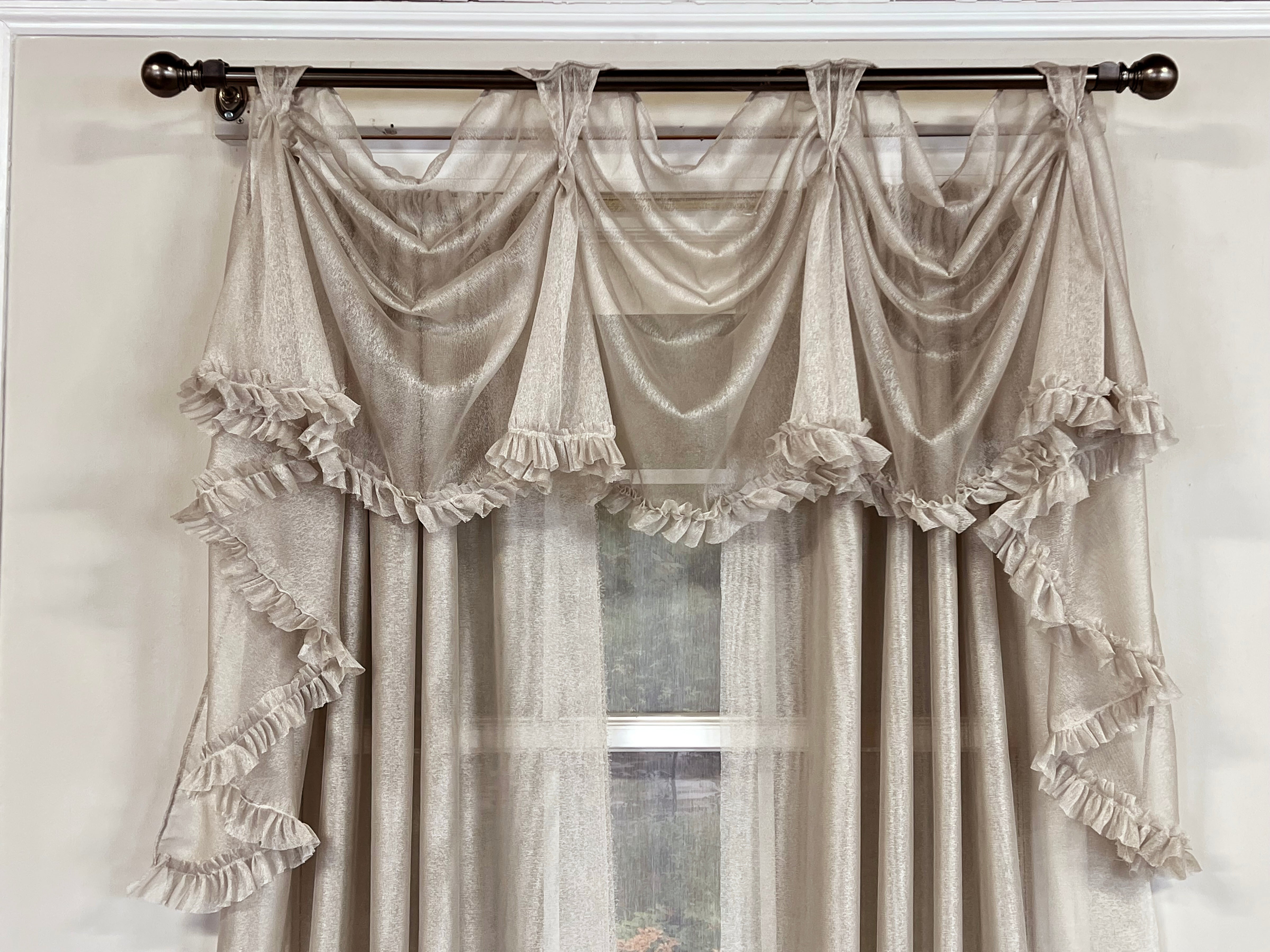 Breezy Victory Swag Valance