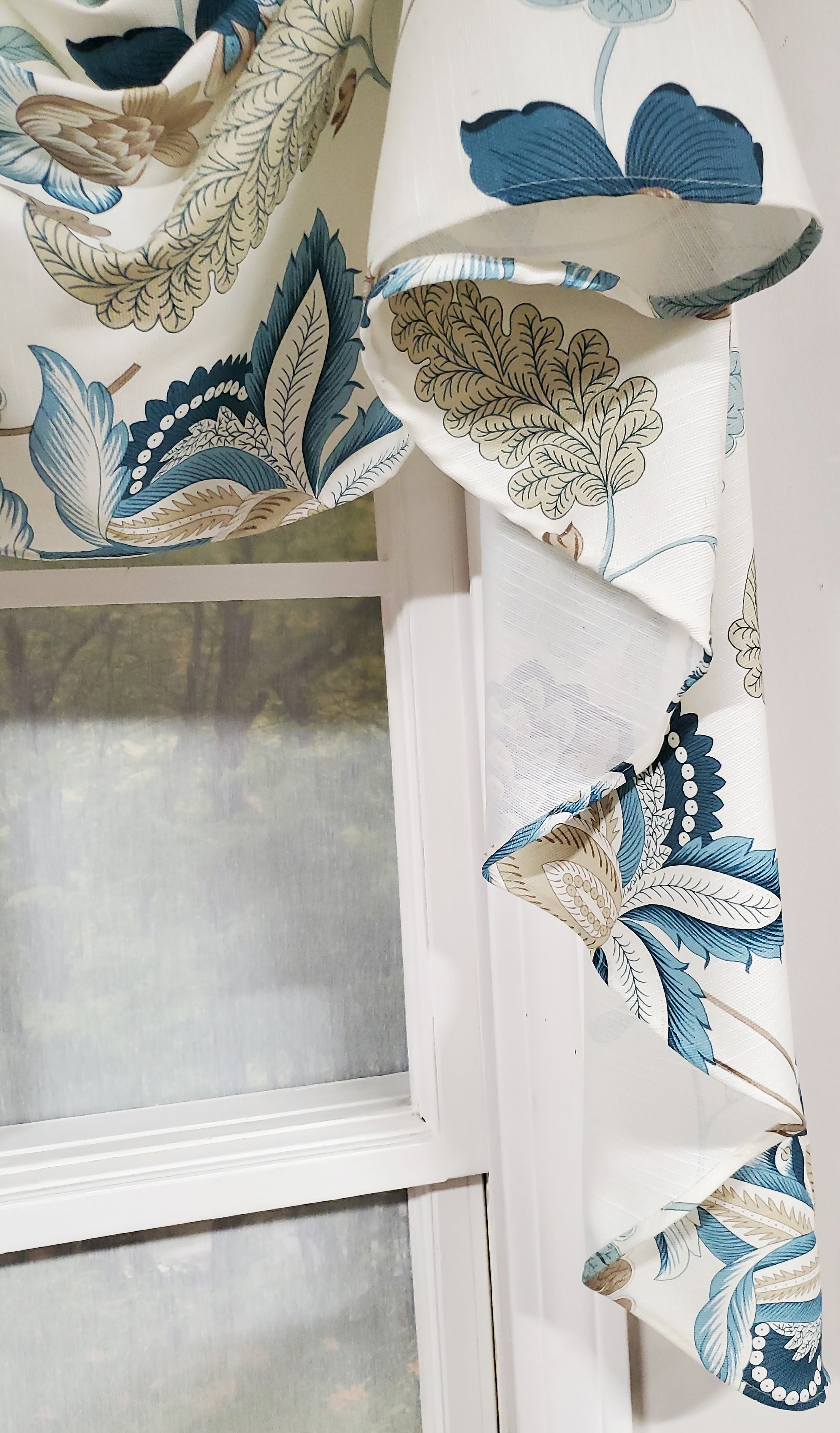 Samantha Victory Swag Valance