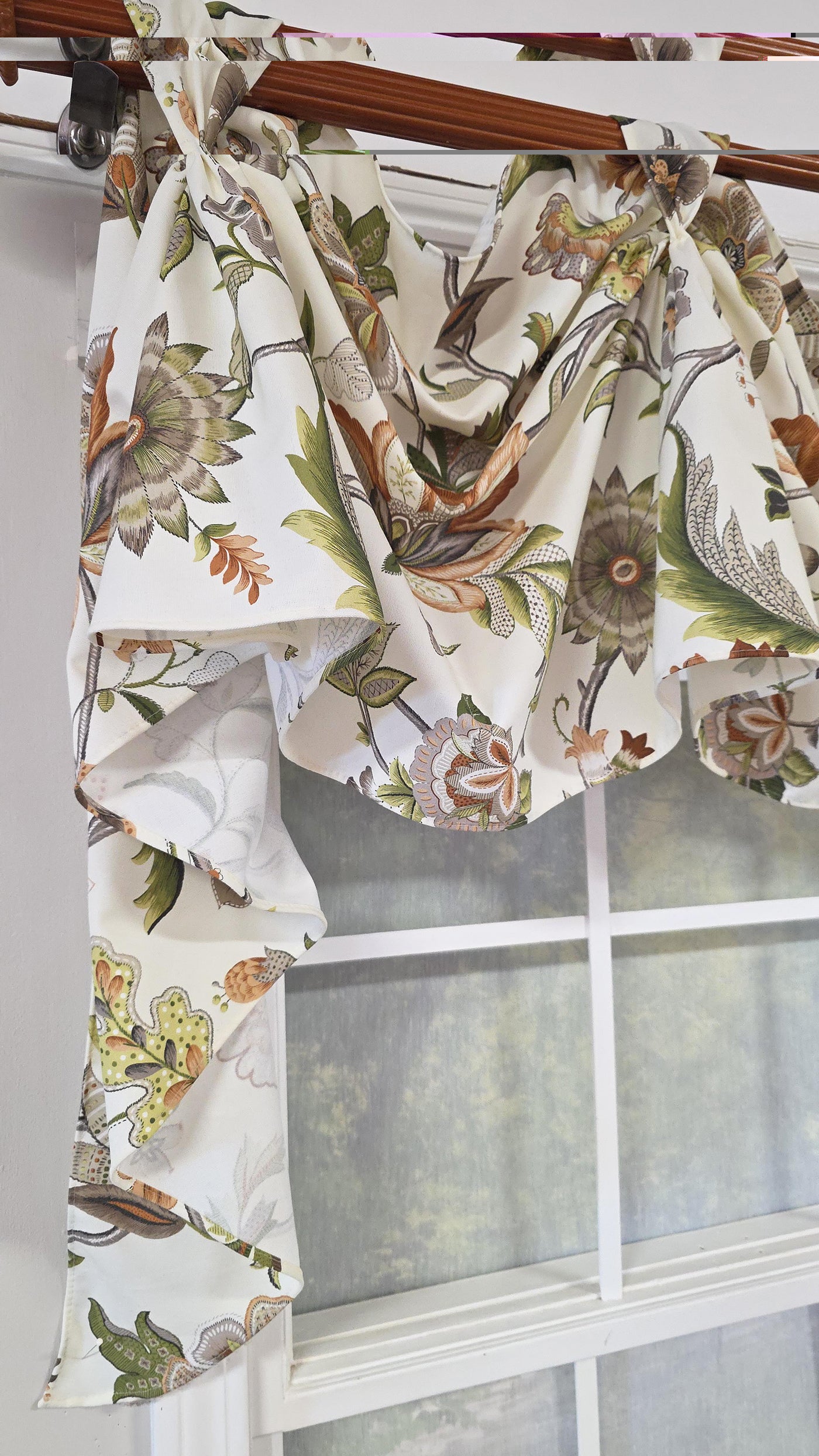 Azahar Victory Swag Valance