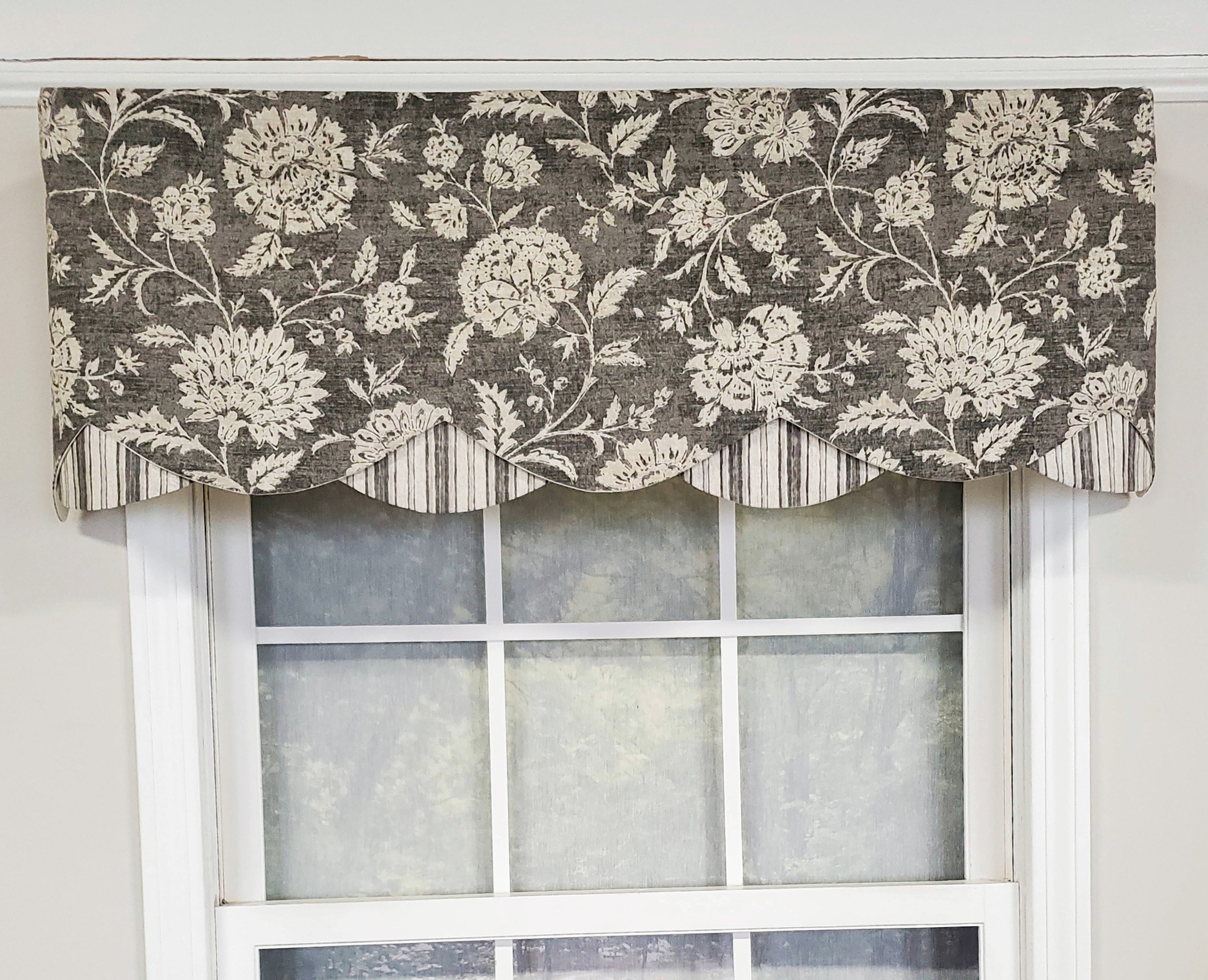 Basanti Petticoat Valance