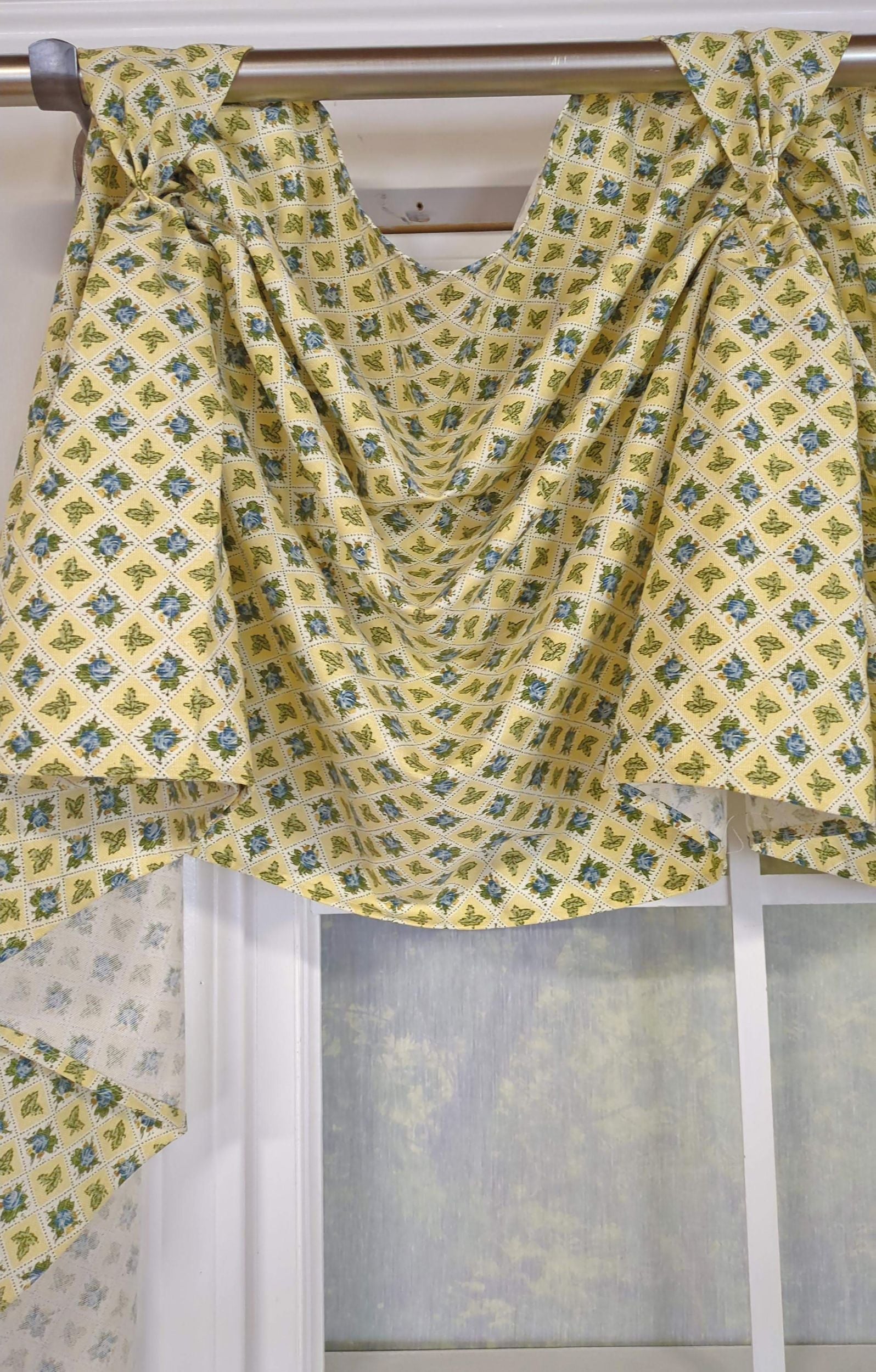 Itsy Botanical Victory Swag Valance