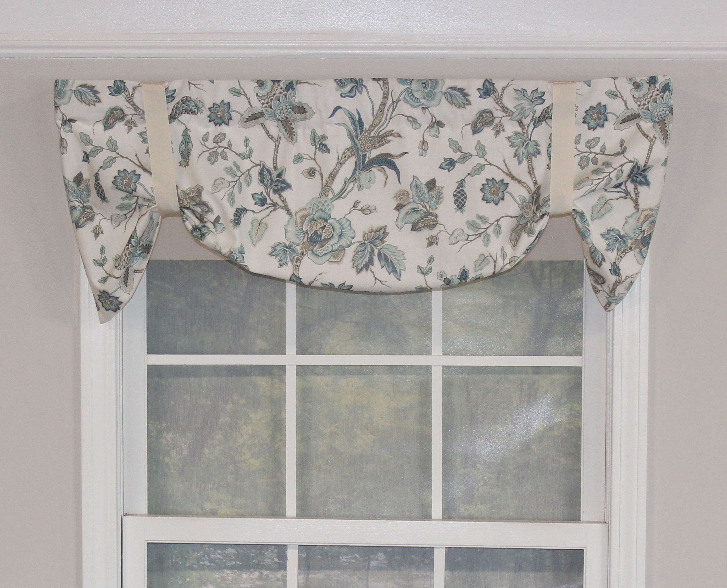 Gianna Suspender Valance