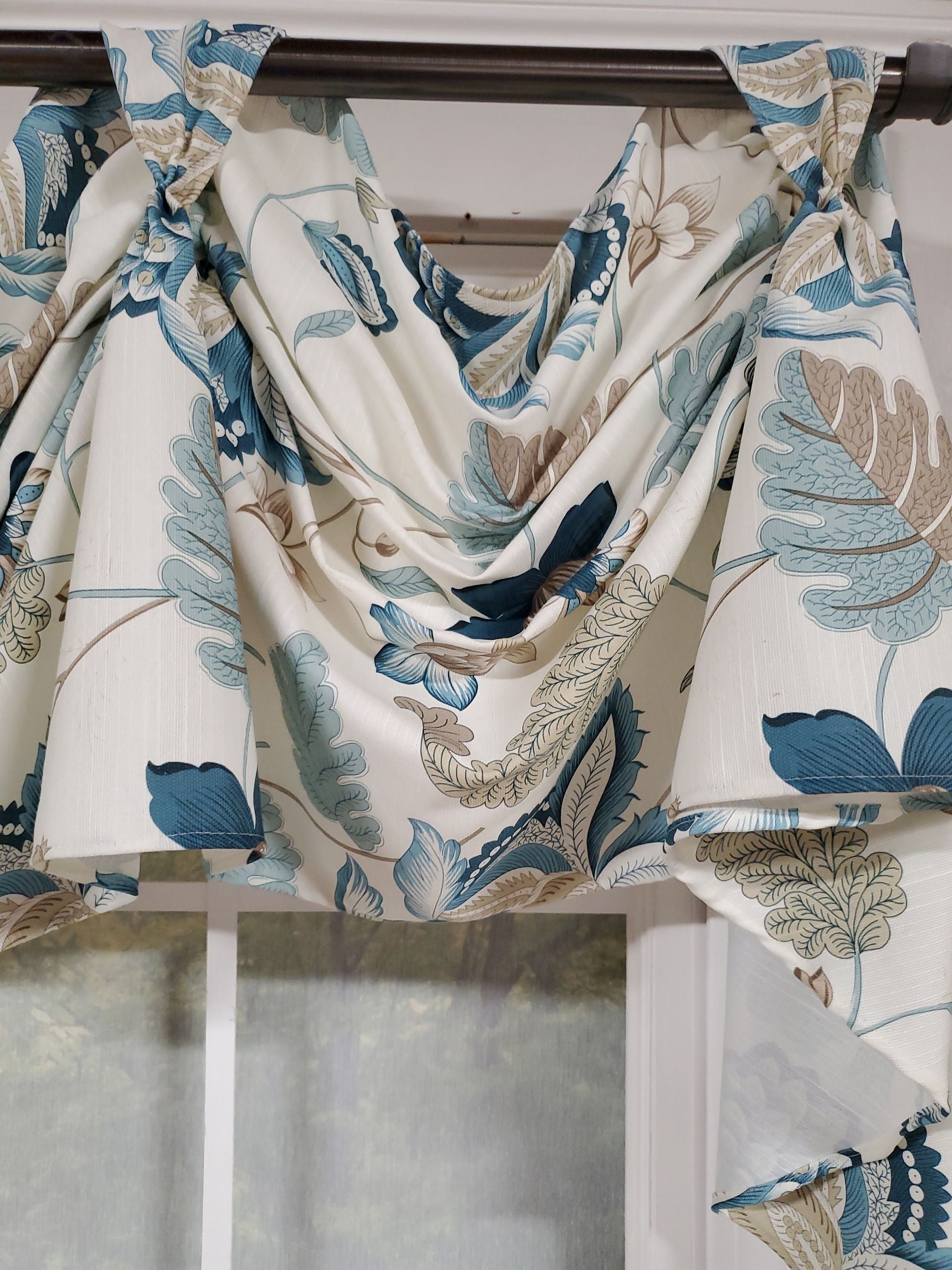 Samantha Victory Swag Valance