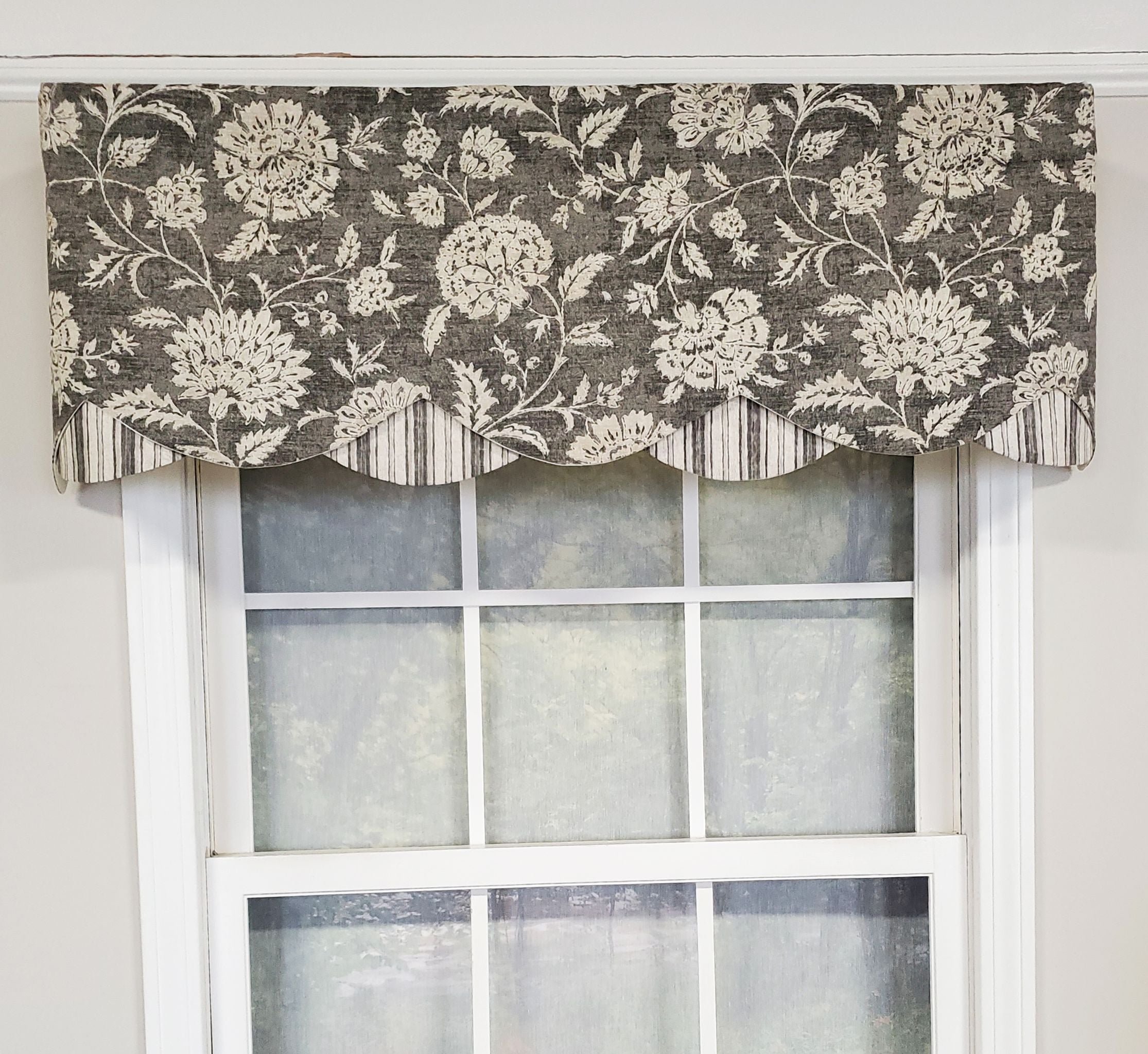 Basanti Petticoat Valance