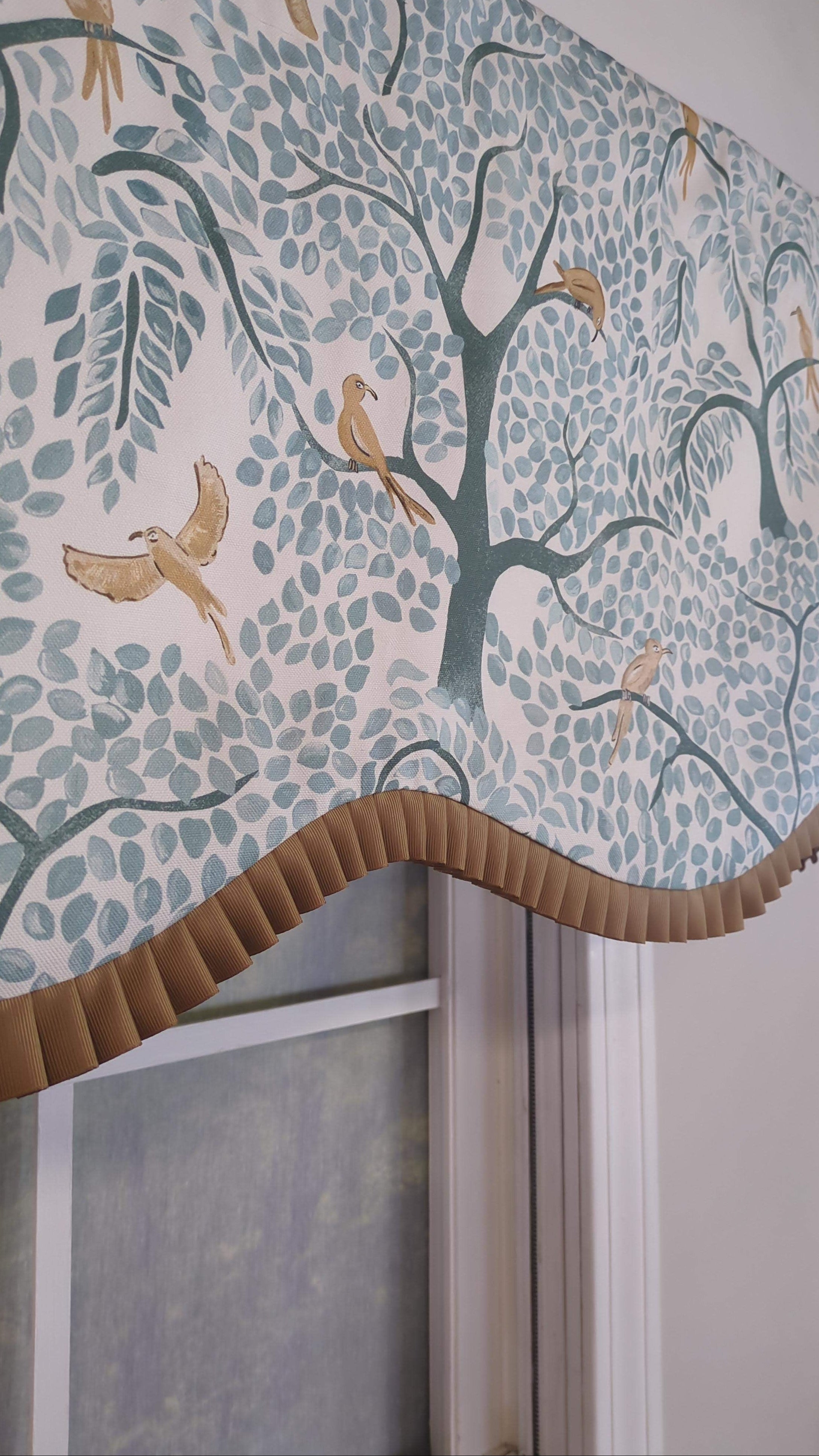 Tree Bird Provance Valance